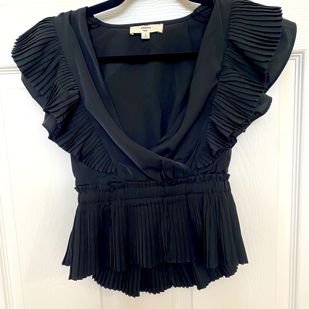 Black elegant top